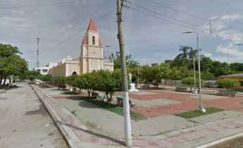 Kirche mit Platz